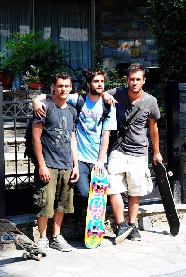 Poster - Ta Agria Paidia